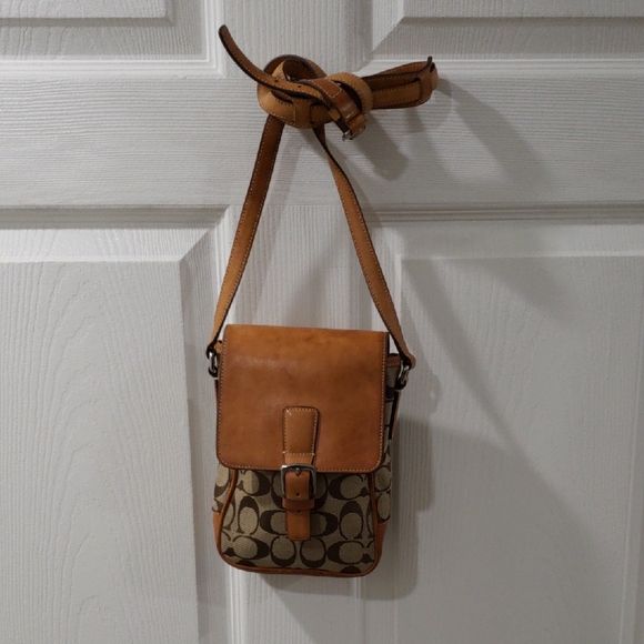 Coach Signature Canvas & Leather Crossbody Flap Bag Buckle Detail - 6.5x8.5 inch - Picture 3 of 13